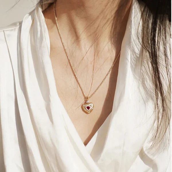 Luxury Fashion Red Zircon Heart Shaped Pendant Necklace for Women 2023 New Exquisite Jewelry Necklace Accessories Wholesale Gift - Image 6